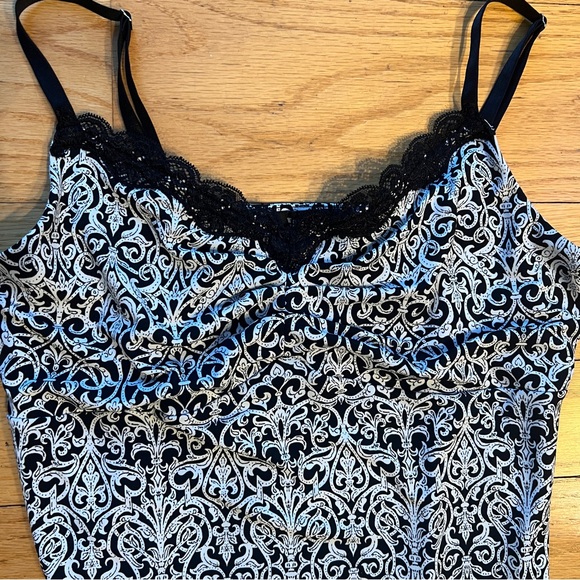 White House Black Market Black and White Castlecore Camisole - Picture 4 of 5